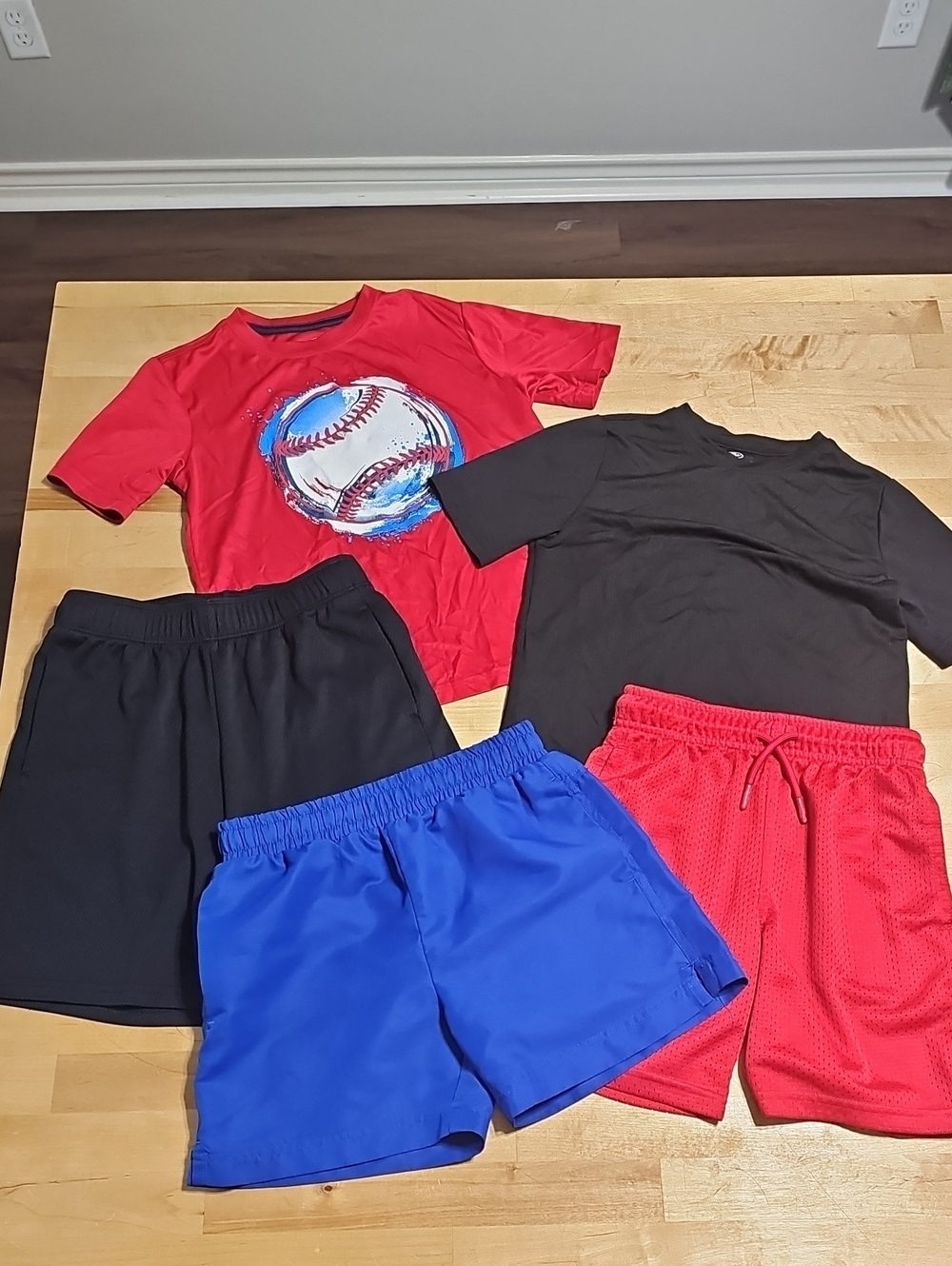 Boys Size 8/10 Lot 5 Activewear Shirts and Shorts EUC